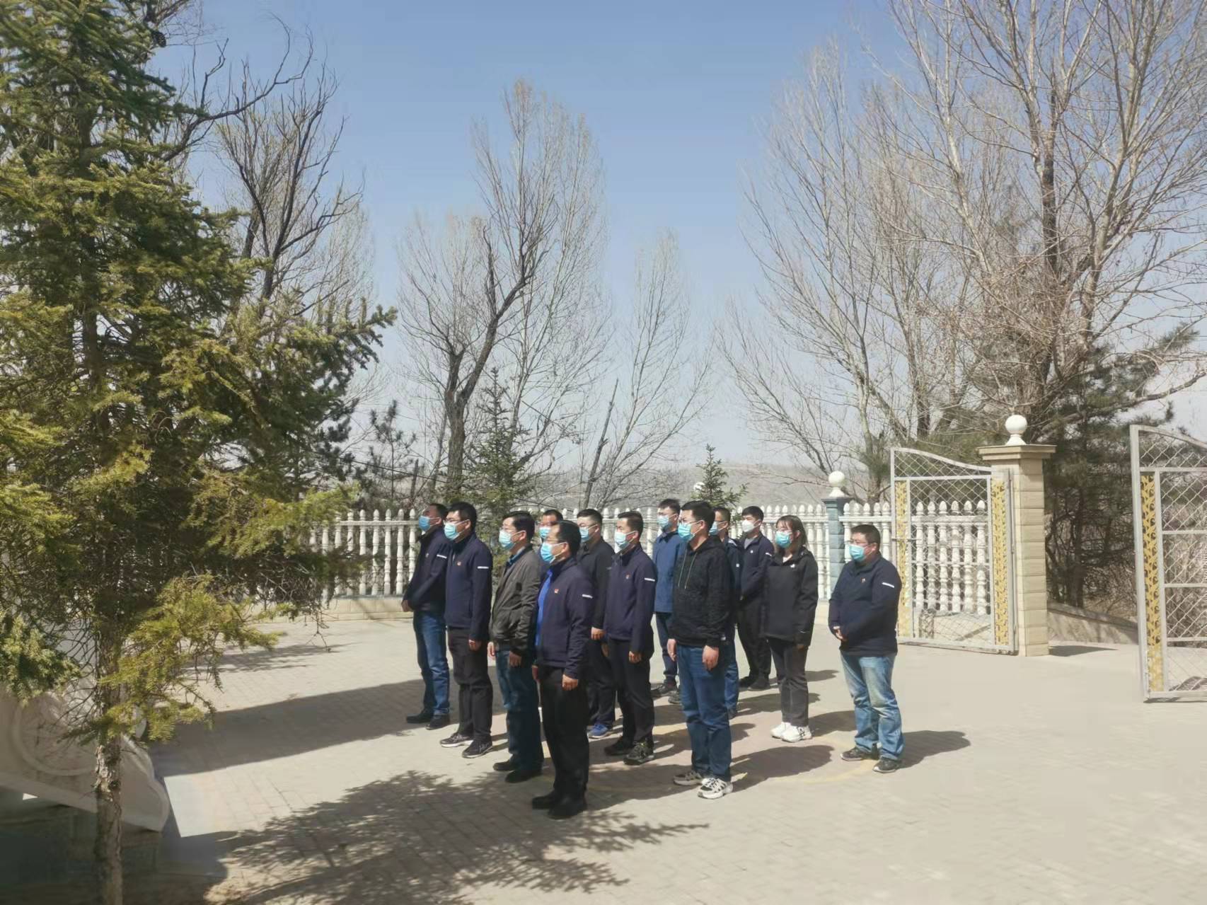 照片2(1).jpg 照片2(1).jpg