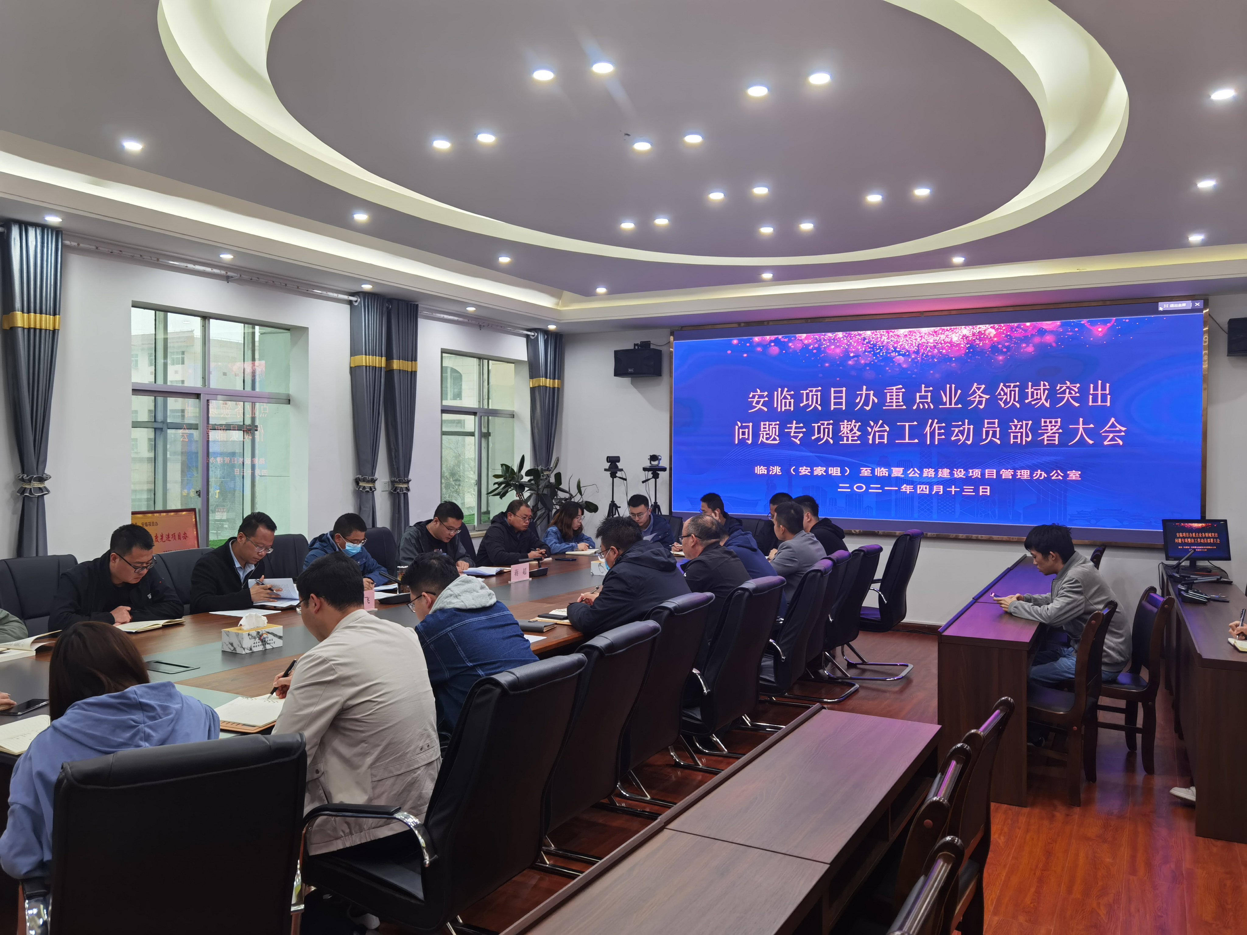 照片.jpg 照片.jpg