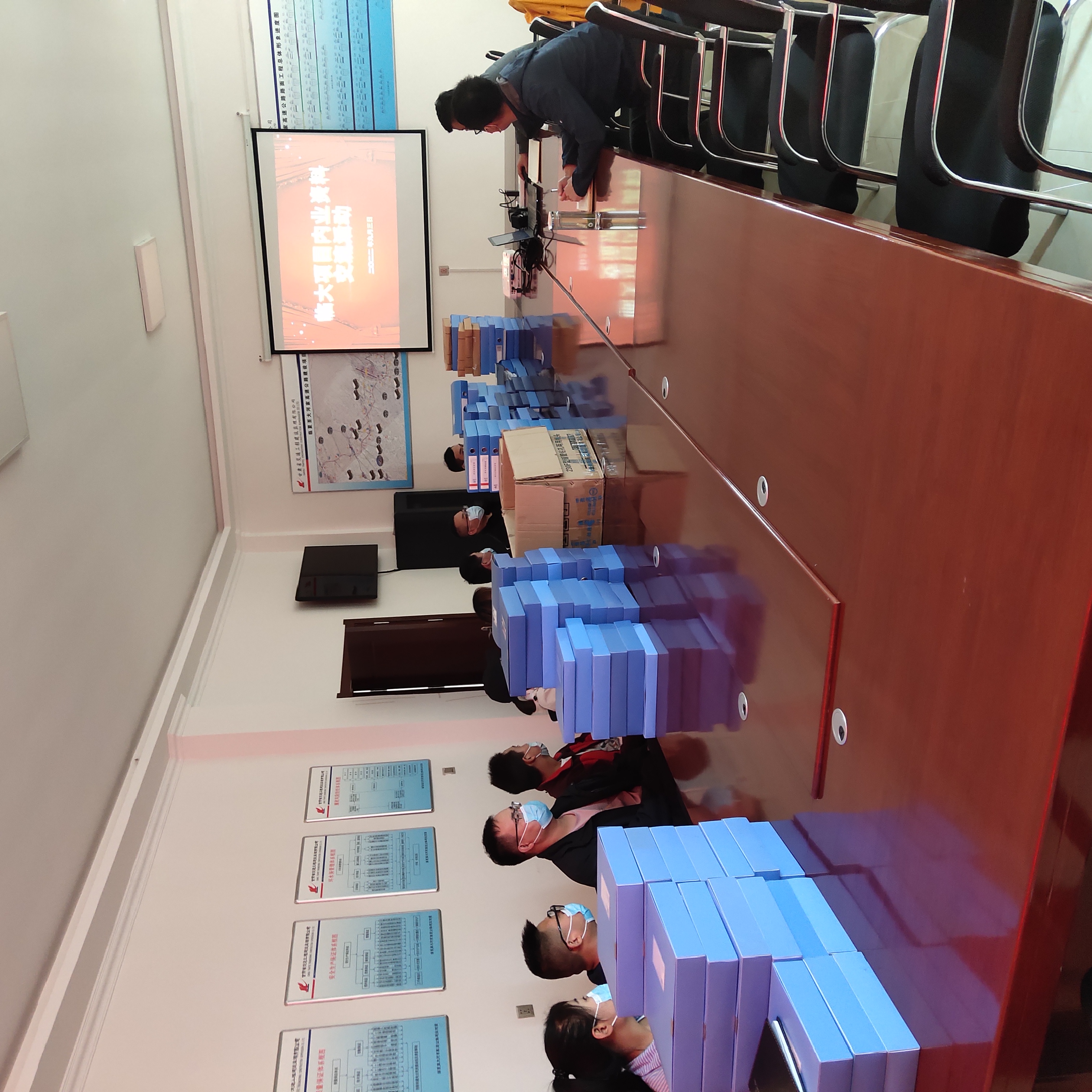 擬選(1).jpg 擬選(1).jpg