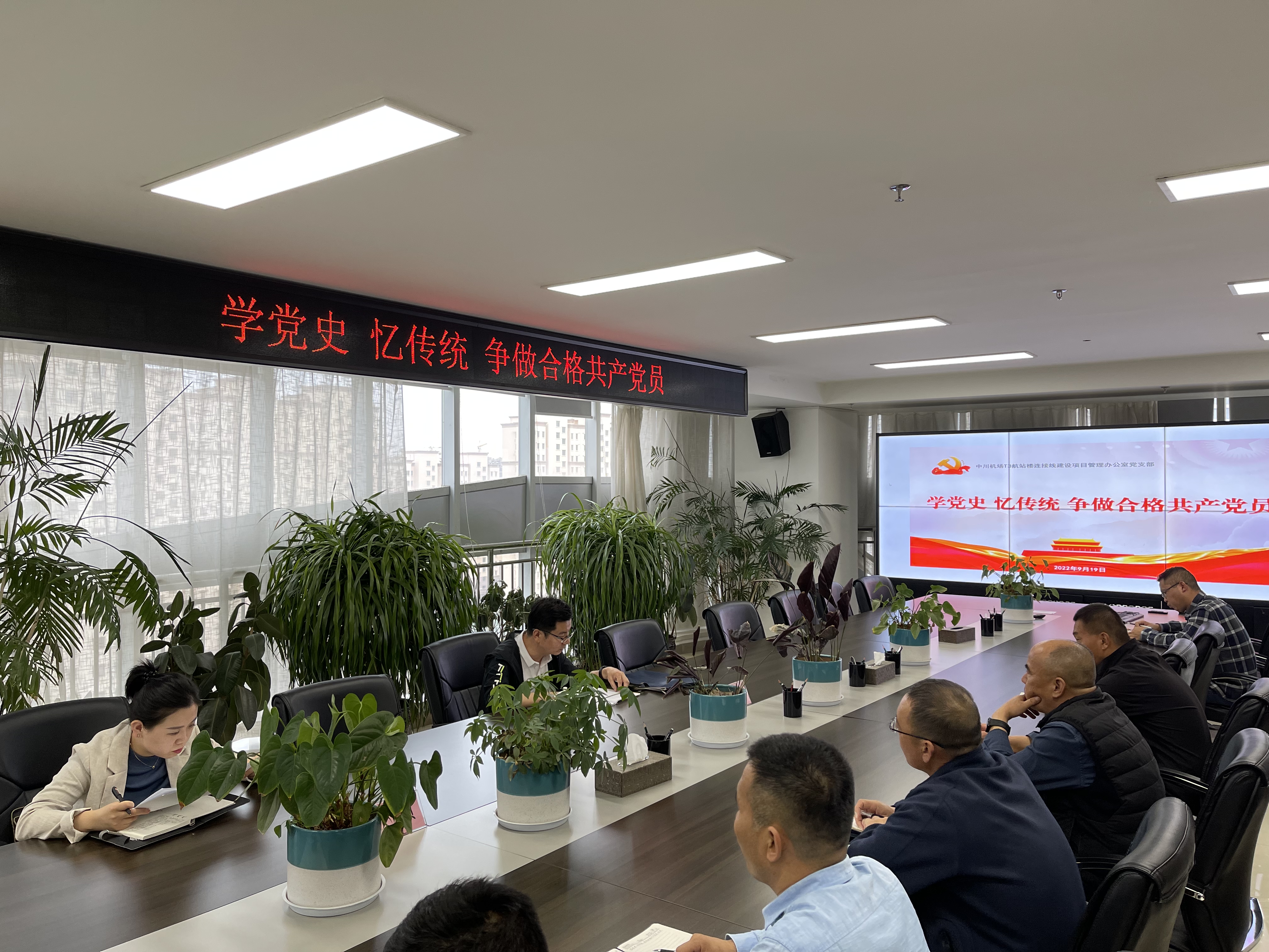 照片2(1).jpg 照片2(1).jpg